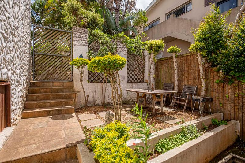 5 Bedroom Property for Sale in Linkside Eastern Cape